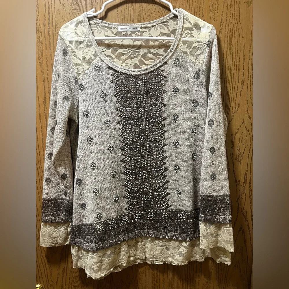 Chic Beige Patterned Long Sleeve Women's Top - Picture 2 of 9